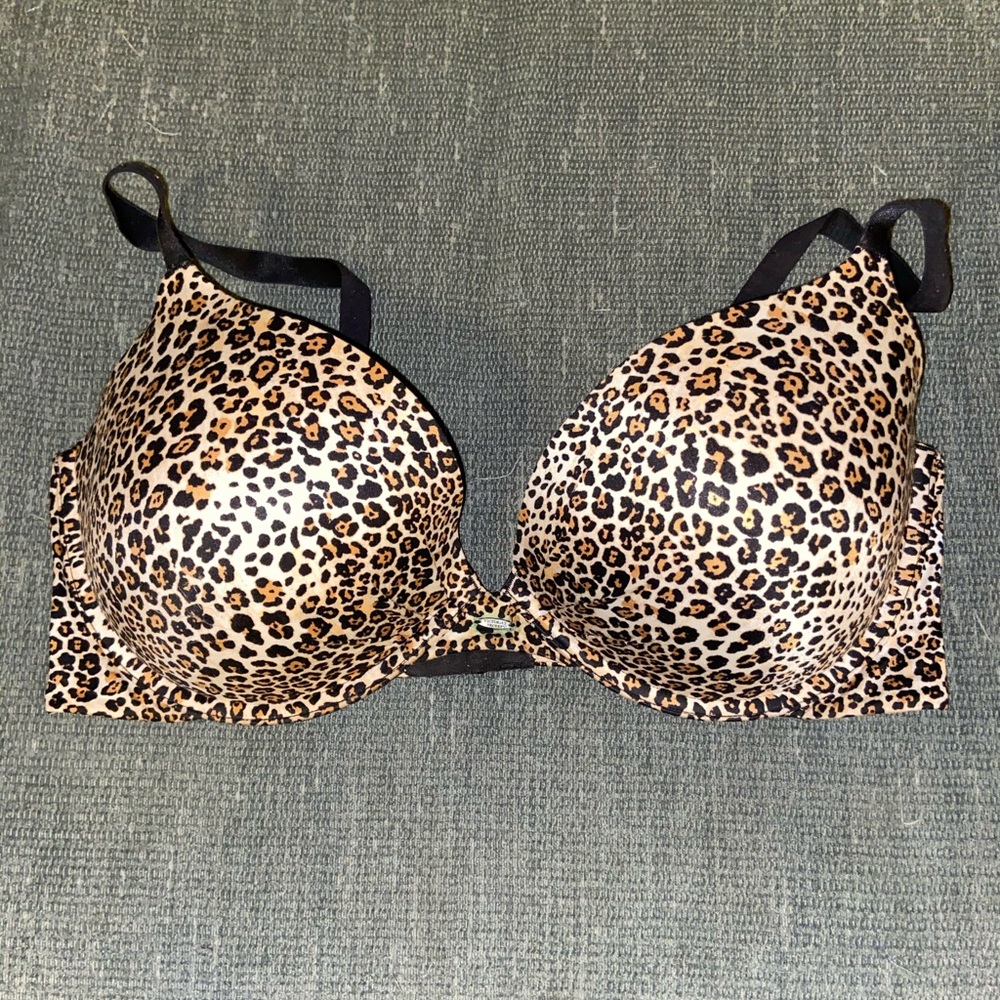Victoria’s Secret Fabolous Plunge bra